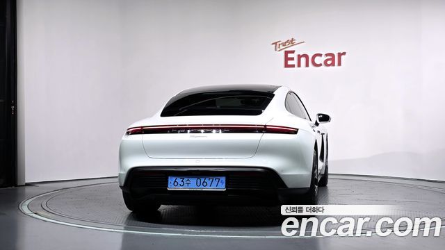 Porsche Taycan Base — пробег 56 932 км — фото 4 из 5