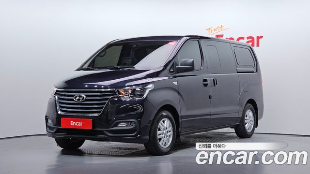 Hyundai Starex Van 5-Seater Smart — пробег 114 385 км — фото 1 из 5