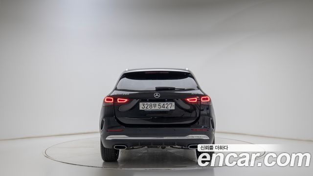 Mercedes-Benz GLA-Class GLA250 4MATIC — пробег 67 350 км — фото 4 из 5