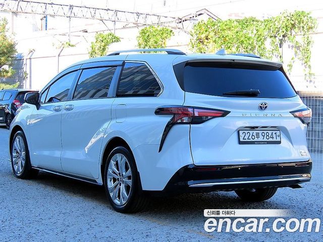 Toyota Sienna 2.5 Hybrid 2WD — пробег 126 692 км — фото 3 из 5