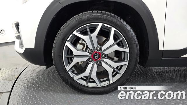Kia Seltos из Кореи Encar